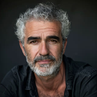 Senior market strategist and investment advisor headshot